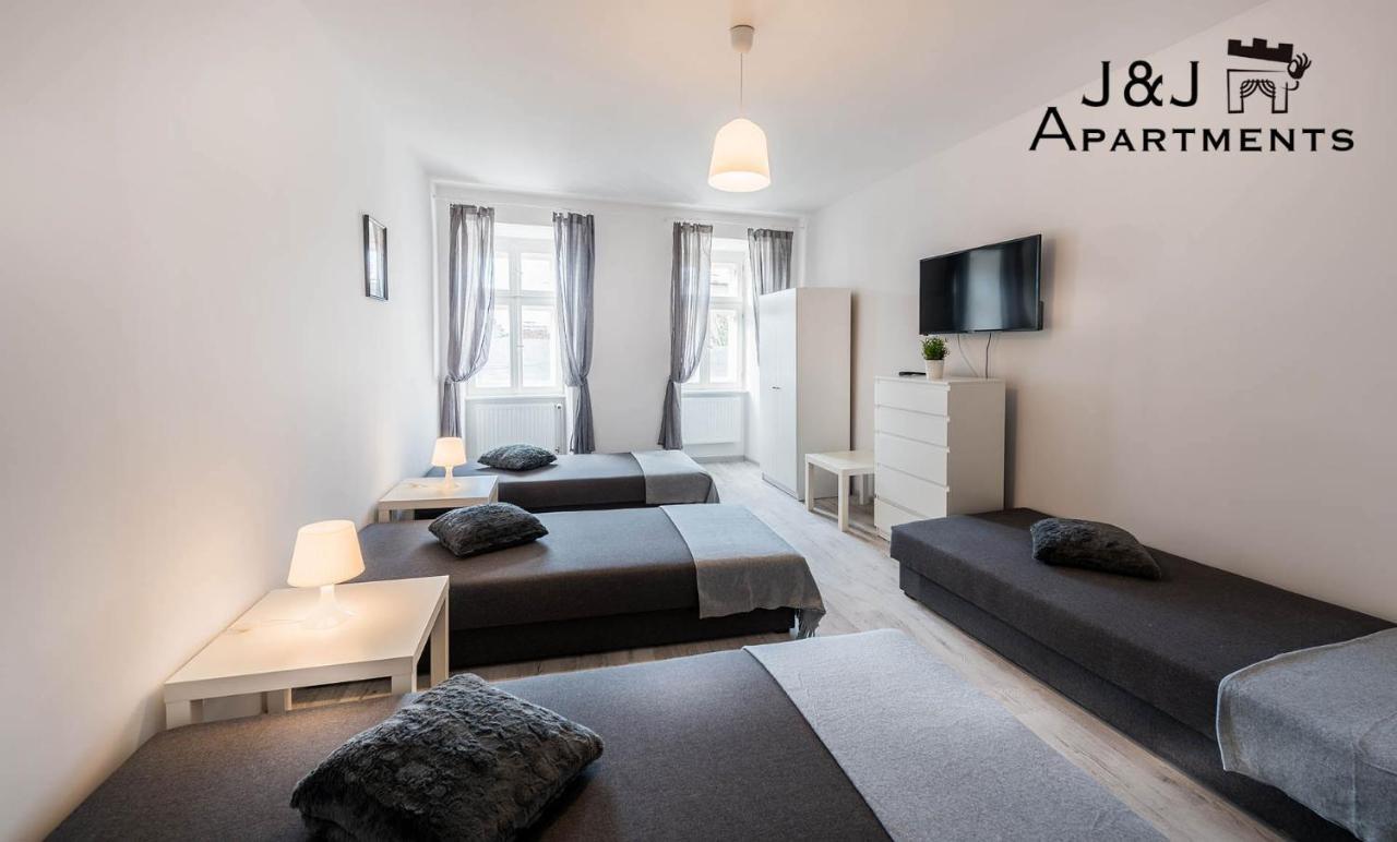 J&J Apartments Lazienna 30 - 12 Thorn Exterior foto